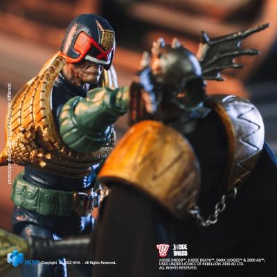 2000 AD Figura 1/18 Exquisite Mini Judge Dredd Gaze Into The Fist of Dredd 10 cm