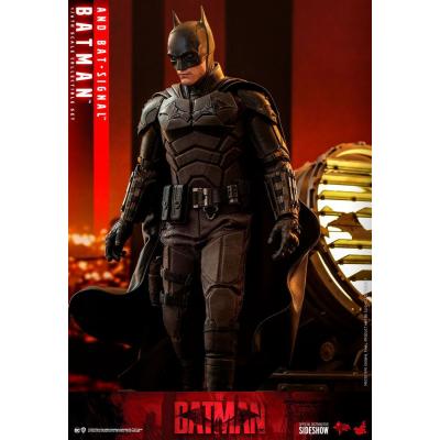 The Batman Figura Movie Masterpiece 1/6 Batman with Bat-Signal 31 cm
