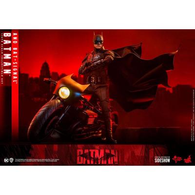 The Batman Figura Movie Masterpiece 1/6 Batman with Bat-Signal 31 cm