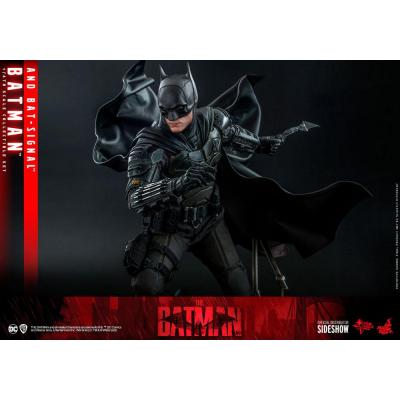 The Batman Figura Movie Masterpiece 1/6 Batman with Bat-Signal 31 cm