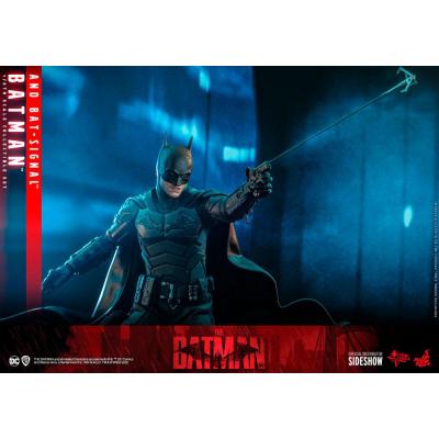 The Batman Figura Movie Masterpiece 1/6 Batman with Bat-Signal 31 cm
