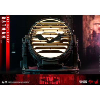 The Batman Figura Movie Masterpiece 1/6 Batman with Bat-Signal 31 cm