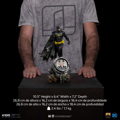 DC Comics Estatua 1/10 BDS Art Scale Batman Deluxe (Black Version Exclusive) heo EU Exclusive 30 cm