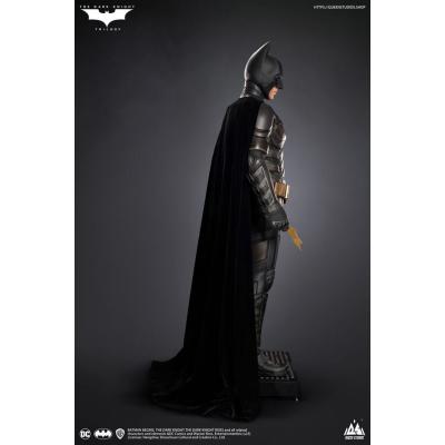 The Dark Knight Estatua tamaño real Batman Deluxe Edition 207 cm