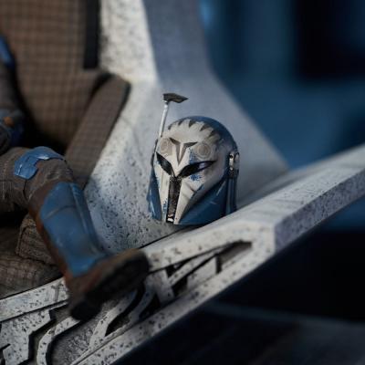 Star Wars: The Mandalorian Estatua Premier Collection 1/7 Bo-Katan Kryze on Throne 35 cm