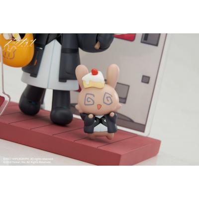 Arknights Estatua PVC Mini Series Will You be Having the Dessert? Doctor 10 cm
