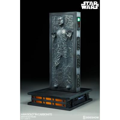 Star Wars Figura 1/6 Han Solo en Carbonita 38 cm