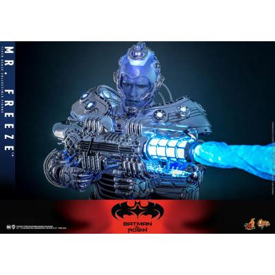 Batman y Robin Figura Movie Masterpiece 1/6 Mr. Freeze 33 cm