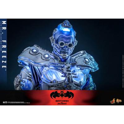 Batman y Robin Figura Movie Masterpiece 1/6 Mr. Freeze 33 cm