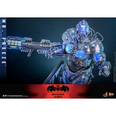 Batman y Robin Figura Movie Masterpiece 1/6 Mr. Freeze 33 cm