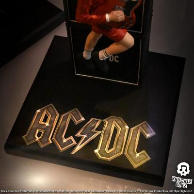 AC/DC Estatua Rock Iconz Angus Young III 25 cm