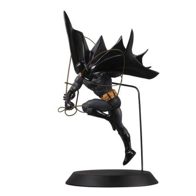 DC Direct Estatua a DC Designer Series Batman (by Dan Mora) 40 cm