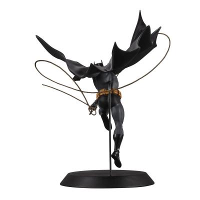 DC Direct Estatua a DC Designer Series Batman (by Dan Mora) 40 cm