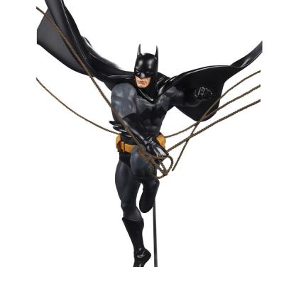 DC Direct Estatua a DC Designer Series Batman (by Dan Mora) 40 cm