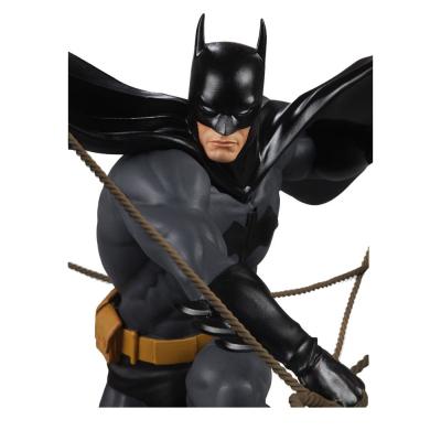 DC Direct Estatua a DC Designer Series Batman (by Dan Mora) 40 cm
