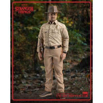 Stranger Things Figura 1/6 Jim Hopper (Season 1) 32 cm